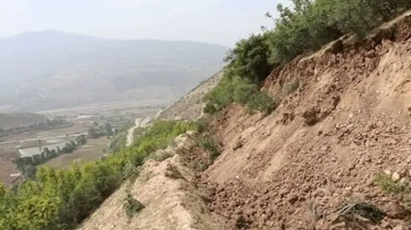 تصویری عجیب از کوه خواری در گیلان 