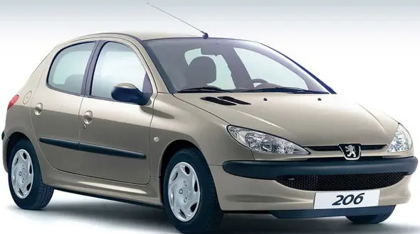 قیمت خودرو در بازار کاهش یافت