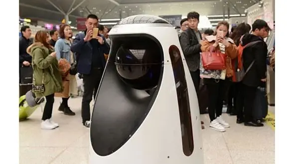 ربات شگفت انگیزی که پلیس راه‌آهن شد +تصاویر