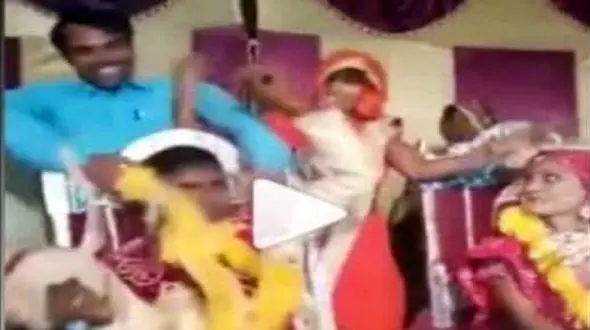 ساقدوش شوخ از داماد عصبانی در مراسم عروسی کتک خورد !+ فیلم