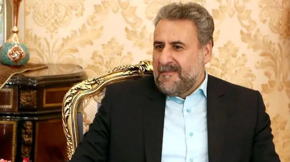 فلاحت پیشه، استاد دانشگاه علامه: رئیس جمهور به موضوع اخراج اساتید ورود کند