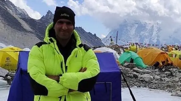 کرونا کوهنورد اصفهانی فاتح اورست  را در نپال گرفتار کرد + عکس