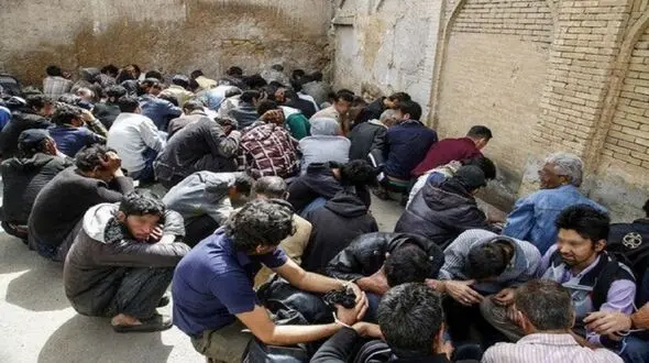 حضور 20 هزار معتاد متجاهر در تهران / 6 هزار نفر از متجاهران در سطح شهر پراکنده هستند