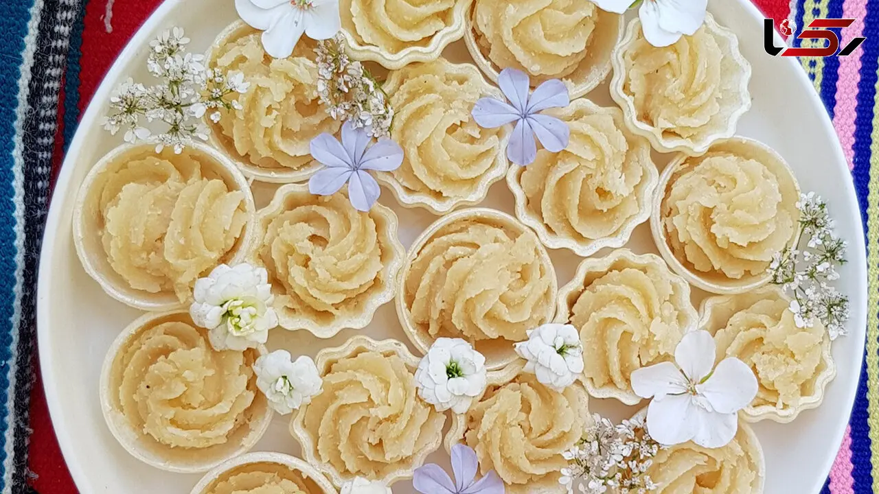 طرز تهیه حلوا نارگیلی برای عصرانه پاییز + فیلم
