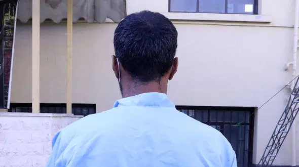 فیلم شگرد سرقت آجری مسافر از راننده خودروها در تهران + عکس