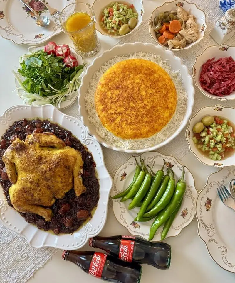 عکس از تزیین میز شام عروس