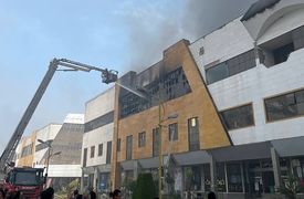 آتش‌سوزی مجتمع ونوس انزلی 6 برابر گسترده‌تر از پلاسکو بود / دما تا ۱۲۰۰ درجه بالا رفت و تیرآهن ها دفرمه شد/ بسته حمایتی مهیا شد + فیلم