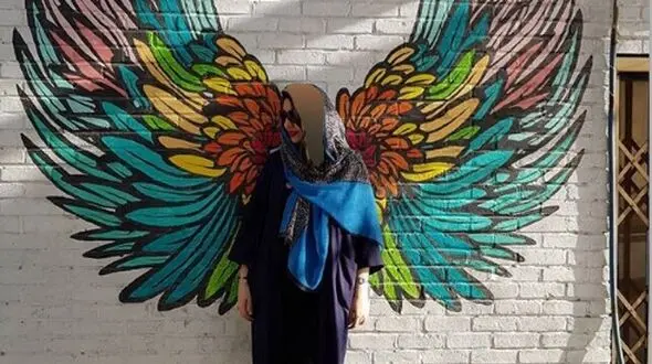 نگاهی دلچسب و بامزه به ژست بازیگران در کنار بالهای فرشته+عکس/ از بهاره رهنما و نیوشا ضیغمی تا سامان صفاری و سیاوش خیرابی
