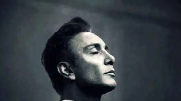 دانلودآواز باشکوه شادمهر عقیلی  /  آهنگ  انتظار تو و بی تابی رو خیلی دوست دارم + متن