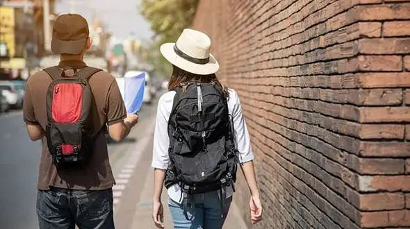 داماد دوست عروس را به ماه عسل برد عروس را جا گذاشت ! + عکس