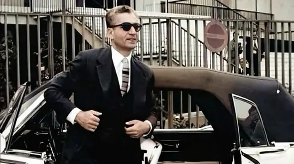 سفر به ایام قدیم سال 1340؛ بولینگ بازی محمدرضا پهلوی تو بولینگ تهران مد