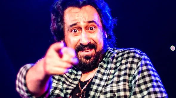 شهرام شب پره: با آهنگ دیار ۷ تا خونه خریدم! 