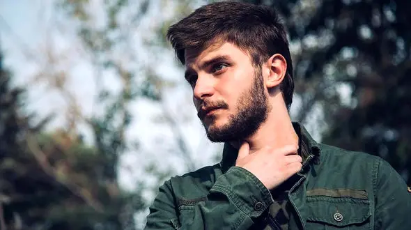 دارا حیایی و مادربزرگ جوانش 