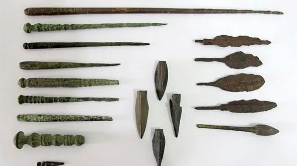 مرد زنجانی خانه اش را موزه کرده بود / جوینده گنج بازداشت شد + عکس