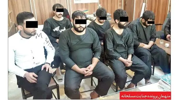 6 قلدر قدرت نما مردی را تیرباران کردند + عکس در دادگاه مشهد