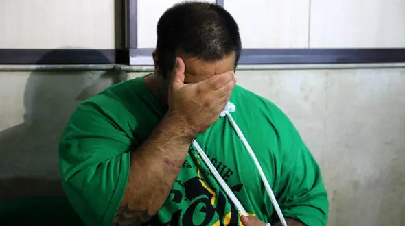 اولین عکس از حسین غول تهرانپارس / او هنگام فرار در مرز دستگیر شد +فیلم