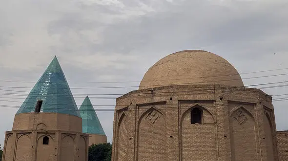 مسافران قم از مقابر گنبد سبز دیدن کنند+ عکس
