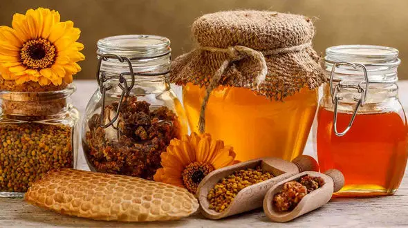 فواید مهم عسل در وعده صبحانه 