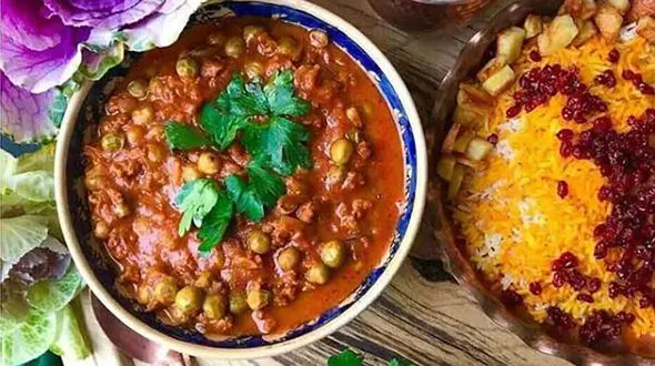 طرز تهیه خورشت نخود فرنگی با گوشت و بدون گوشت + فوت‌ و فن خوشمزه شدن