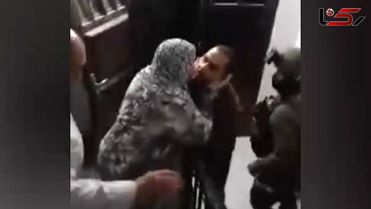 فیلم تلخ از لحظه خداحافظی اشکبار مادر و پسر فلسطینی