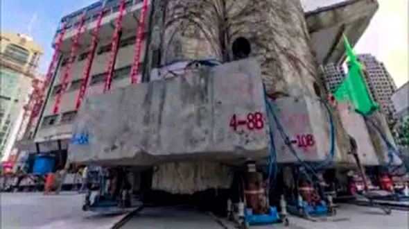 جابجایی یک مدرسه ۶۶۰۰ تنی در چین + فیلم