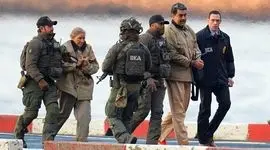 سلاح مخفی آمریکا در عملیات دستگیری مادورو محافظان رییس جمهور را ناتوان کرد / هم خون دماغ شدند هم استفراغ کردند توان بلند شدن نداشتند