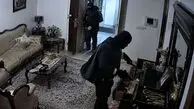 فیلم لحظه به لحظه سرقت مسلحانه از یک خانه / مردان مسلح طلا و جواهرات را به سرقت بردند