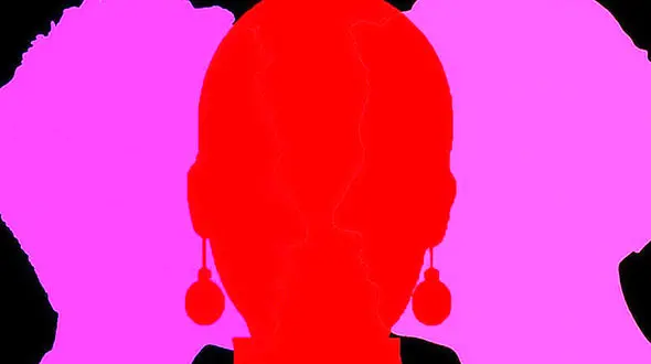 این پیرمرد 73 ساله مخ عروس جوان را زد ! + فیلم واکنش داماد به رابطه سیاه زنش !