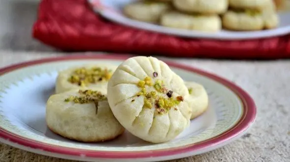 پخت شیرینی رژیمی خانگی در نوروز 98 