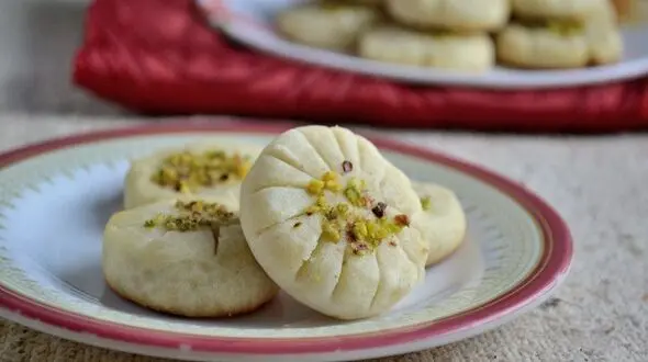 پخت شیرینی رژیمی خانگی در نوروز 98 