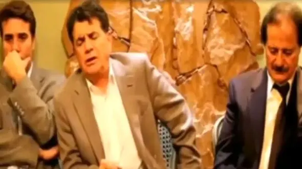 فیلم آوازخوانی باشکوه و دیده نشده8 استاد شجریان در جمع خصوصی / چو دست بر سفر زلفش زنم به تاب رود...