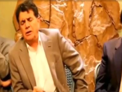 فیلم آوازخوانی باشکوه و دیده نشده8 استاد شجریان در جمع خصوصی / چو دست بر سفر زلفش زنم به تاب رود...