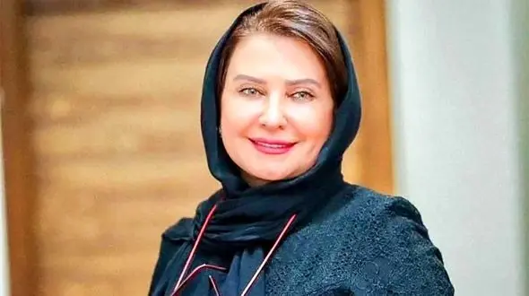 فیلم / میکس جذاب متن خوانی لعیا زنگنه و خوانندگی فریدون آسرایی با آهنگ سلام