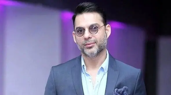 عکس خاص پیمان معادی در پشت صحنه یک سریال جدید 