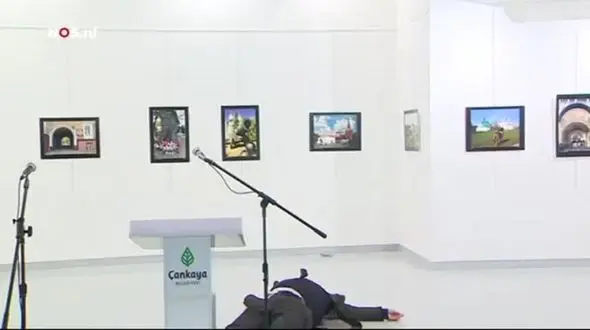 فیلم لحظه ترور سفیر روسیه در ترکیه + تصاویر و جزئیات