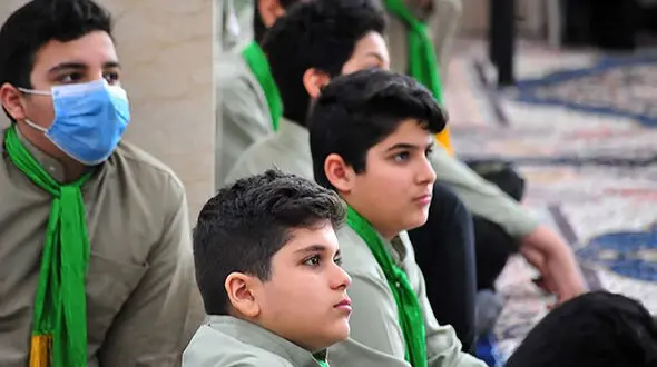 بوسه بر این نوجوانان عیب نیست!