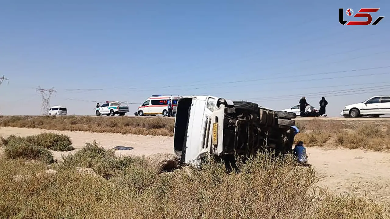 24 مصدوم در پی سانحه واژگونی مینی بوس نزدیک بندر شادگان