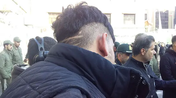 این شرور مامور کلانتری تهران را چاقو چاقو کرد+ فیلم گفتگو