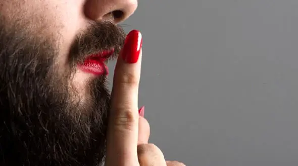  تغییر جنسیت یک زن بعد از به دنیا آمدن فرزندش ! /  من آذر نیستم پدرشم ! 