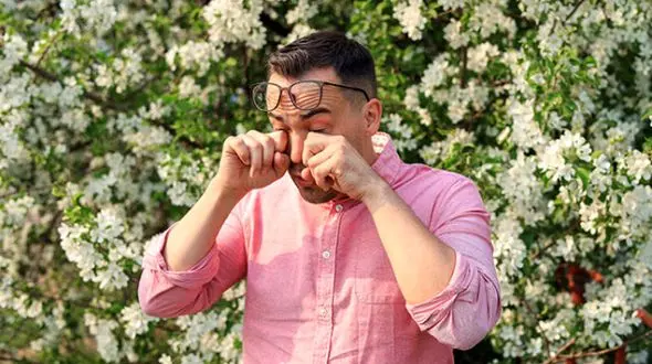 چگونه با آلرژی مقابله کنیم؟ راهکارهای موثر