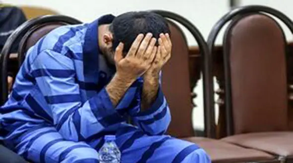 این مرد در صحنه تصادف قاتل شد / از ترس جانم چاقو کشیدم