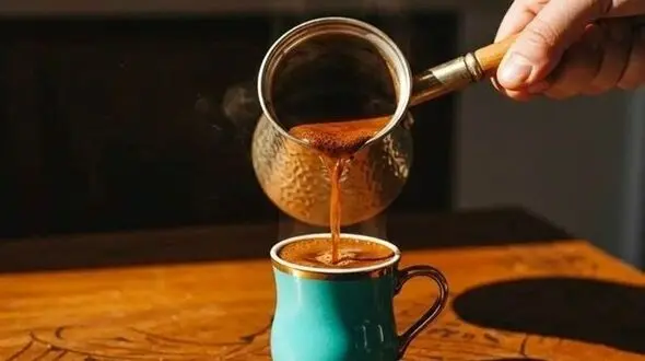 بهترین زمان نوشیدن قهوه برای کمک به سلامت روده