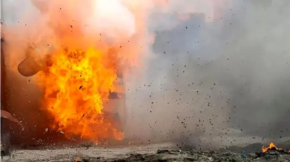 آتش‌ سوزی گسترده در مرکز خرید / تا کنون 11 فوتی و مصدوم گزارش شده است + فیلم