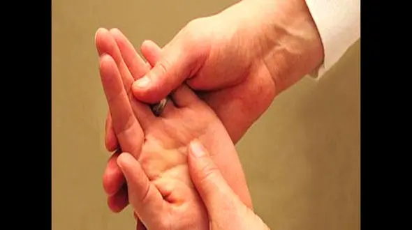 ماساژ چراغ خاموش در مرکز آموزش کنکور / در همدان رخ داد