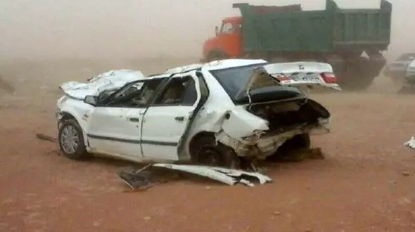 تصادف اخرالزمانی در طوفان شن جاده زابل / کابوس وحشت برای 46 مسافر