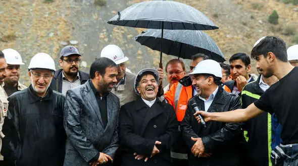 خنده از ته دل «عباس آخوندی» وزیر راه در یک مراسم+عکس