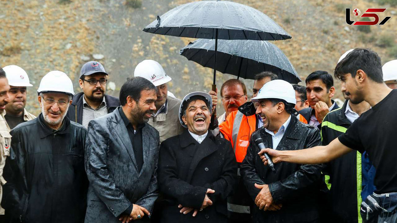 خنده از ته دل «عباس آخوندی» وزیر راه در یک مراسم+عکس