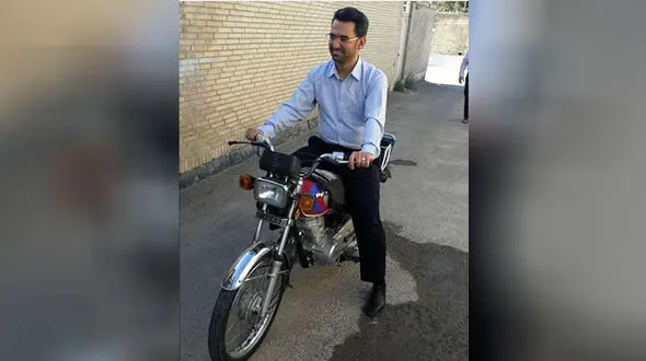 استقبال مردم از موتورسواری آذری جهرمی + عکس