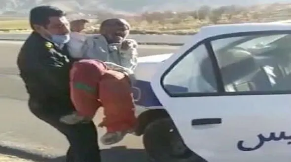اقدام جالب پلیس کهگیلویه وبویراحمدی در کمک به یک معلول + عکس و فیلم