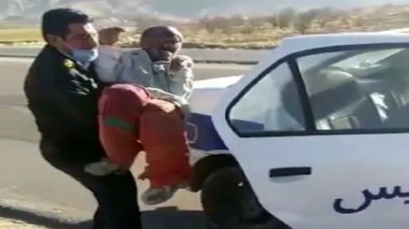 اقدام جالب پلیس کهگیلویه وبویراحمدی در کمک به یک معلول + عکس و فیلم